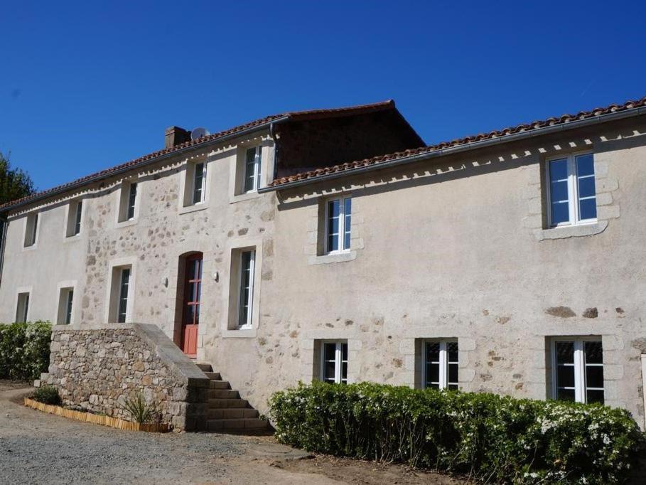 L'Escale Du Bocage Piscine Couverte Chauffee La Flocellière Exterior foto